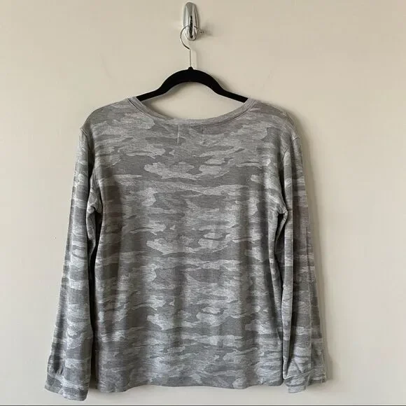Revolve-Monrow Camo Raglan Sweatshirt (Small) - Picture 3 of 10
